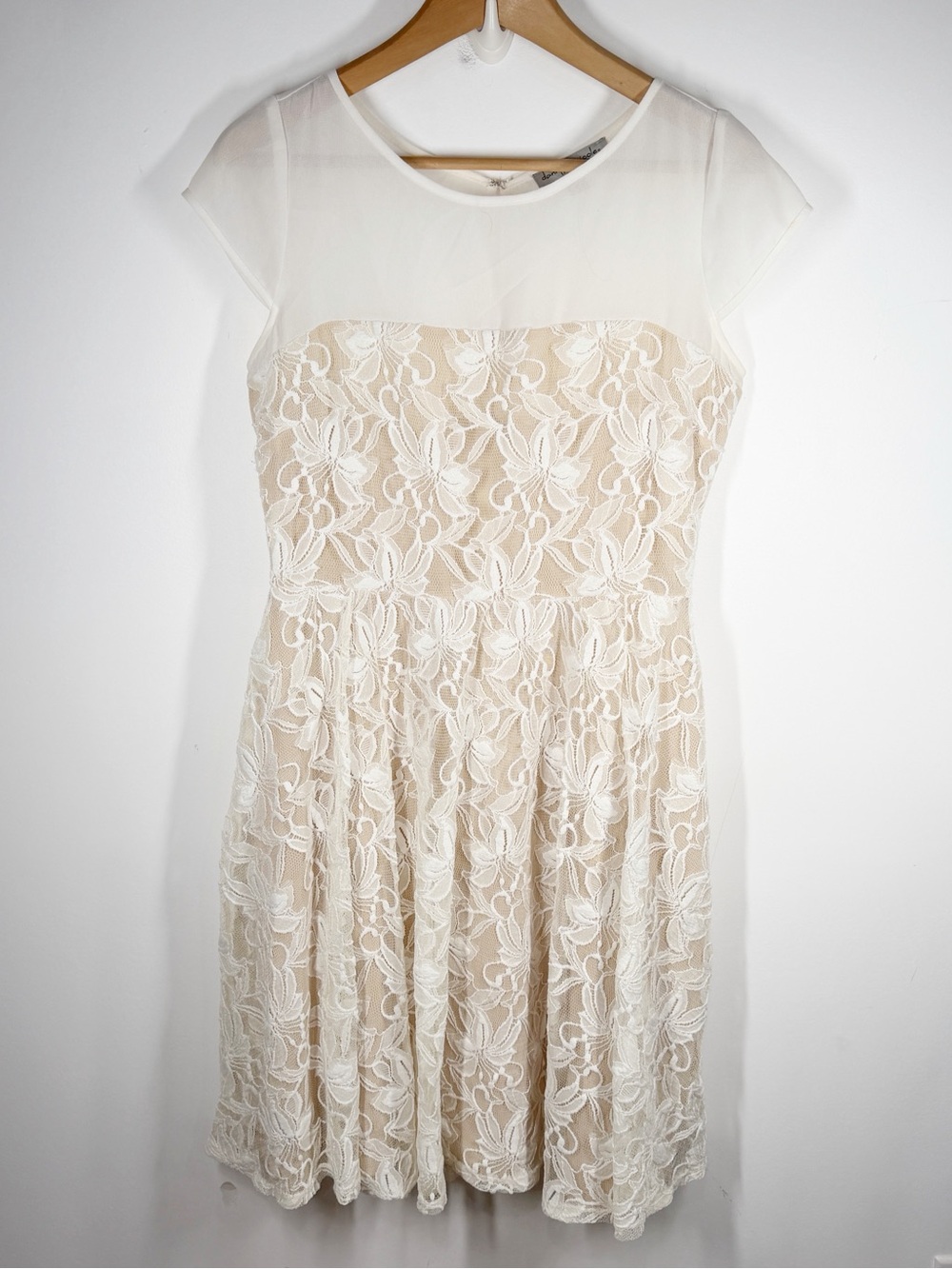Danny and Nicole Ivory Lace Overlay Cap-Sleeve Fit and Flare Dress size 8